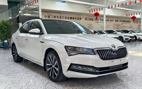 Skoda Superb III рестайлинг, 2023 год, 2 586 911 рублей, 3 фотография