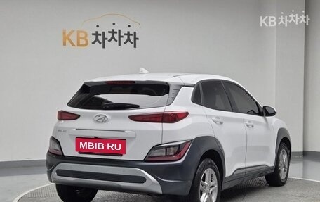 Hyundai Kona I, 2022 год, 1 938 030 рублей, 3 фотография