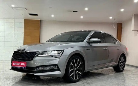 Skoda Superb III рестайлинг, 2025 год, 2 768 911 рублей, 1 фотография