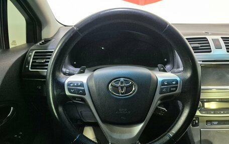 Toyota Avensis III рестайлинг, 2011 год, 965 000 рублей, 11 фотография