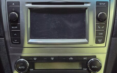 Toyota Avensis III рестайлинг, 2011 год, 965 000 рублей, 17 фотография