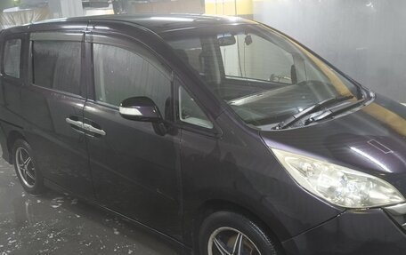 Honda Stepwgn III, 2005 год, 780 000 рублей, 2 фотография