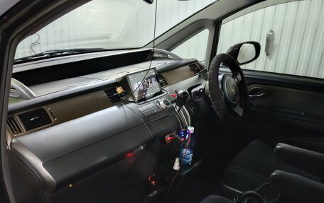 Honda Stepwgn III, 2005 год, 780 000 рублей, 11 фотография