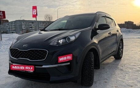 KIA Sportage IV рестайлинг, 2020 год, 2 600 000 рублей, 3 фотография