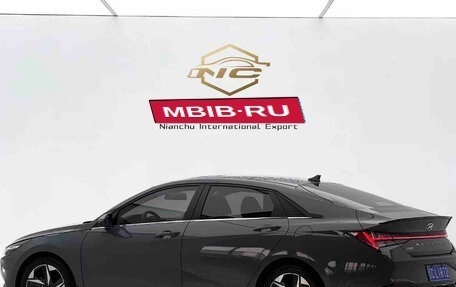 Hyundai Elantra, 2023 год, 1 680 000 рублей, 6 фотография