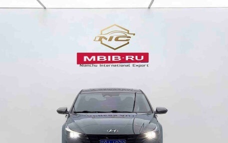 Hyundai Elantra, 2023 год, 1 680 000 рублей, 2 фотография