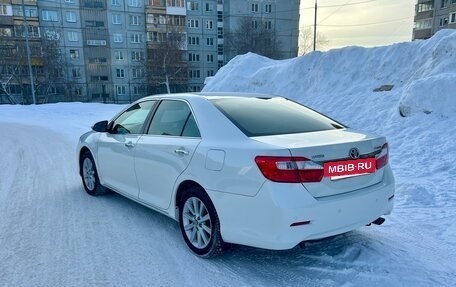 Toyota Camry, 2012 год, 1 680 000 рублей, 6 фотография