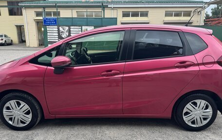 Honda Fit III, 2019 год, 1 300 000 рублей, 2 фотография