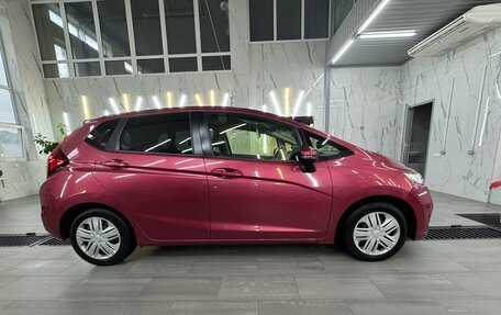 Honda Fit III, 2019 год, 1 300 000 рублей, 13 фотография