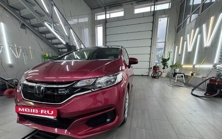 Honda Fit III, 2019 год, 1 300 000 рублей, 15 фотография