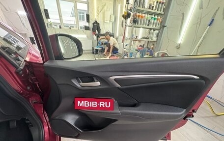 Honda Fit III, 2019 год, 1 300 000 рублей, 7 фотография