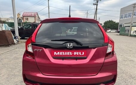 Honda Fit III, 2019 год, 1 300 000 рублей, 4 фотография