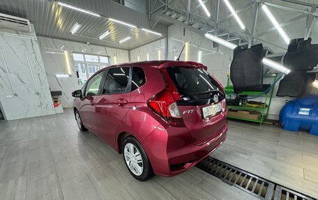 Honda Fit III, 2019 год, 1 300 000 рублей, 17 фотография