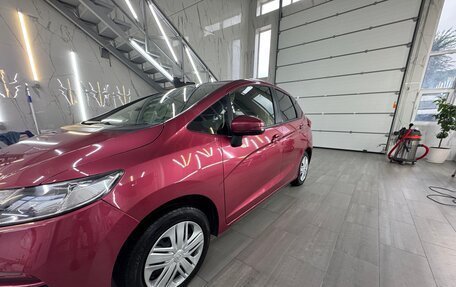 Honda Fit III, 2019 год, 1 300 000 рублей, 20 фотография