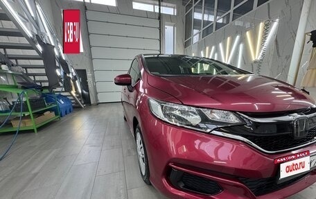 Honda Fit III, 2019 год, 1 300 000 рублей, 16 фотография