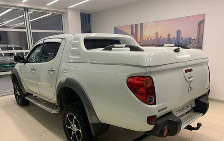Mitsubishi L200 IV рестайлинг, 2014 год, 1 800 000 рублей, 6 фотография