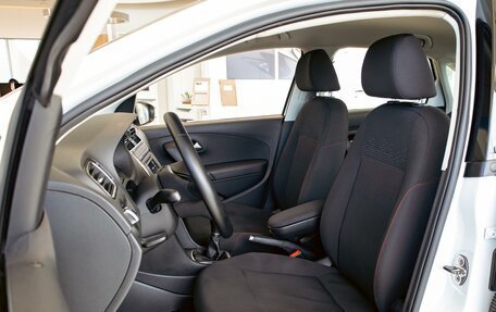 Volkswagen Polo VI (EU Market), 2017 год, 1 055 000 рублей, 11 фотография