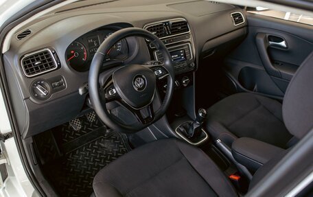 Volkswagen Polo VI (EU Market), 2017 год, 1 055 000 рублей, 13 фотография