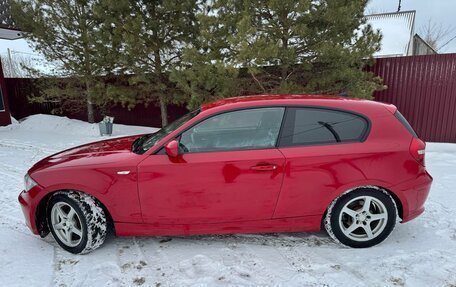 BMW 1 серия, 2011 год, 900 000 рублей, 8 фотография