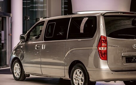 Hyundai Grand Starex Grand Starex I рестайлинг 2, 2011 год, 1 695 000 рублей, 8 фотография