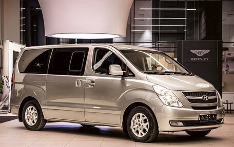 Hyundai Grand Starex Grand Starex I рестайлинг 2, 2011 год, 1 695 000 рублей, 3 фотография