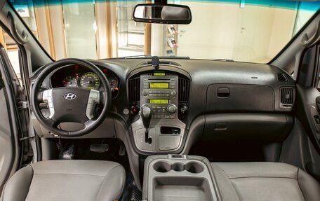 Hyundai Grand Starex Grand Starex I рестайлинг 2, 2011 год, 1 695 000 рублей, 16 фотография