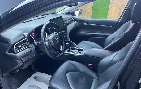 Toyota Camry, 2021 год, 3 470 000 рублей, 5 фотография