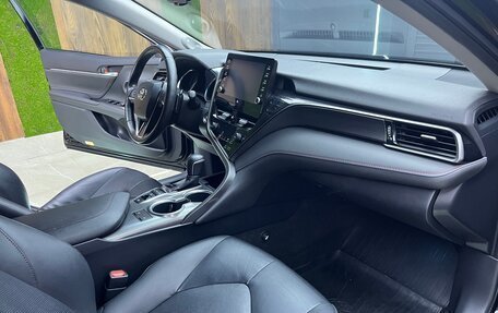 Toyota Camry, 2021 год, 3 470 000 рублей, 7 фотография