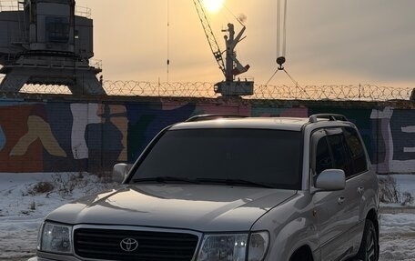 Toyota Land Cruiser 100 рестайлинг 2, 2001 год, 1 400 000 рублей, 3 фотография