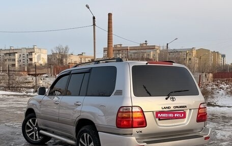 Toyota Land Cruiser 100 рестайлинг 2, 2001 год, 1 400 000 рублей, 10 фотография