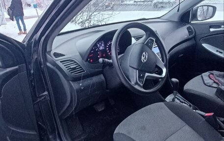 Hyundai Solaris II рестайлинг, 2013 год, 650 000 рублей, 9 фотография