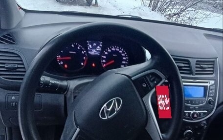 Hyundai Solaris II рестайлинг, 2013 год, 650 000 рублей, 10 фотография