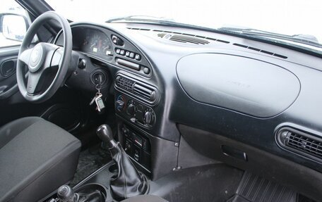 Chevrolet Niva I рестайлинг, 2017 год, 629 000 рублей, 8 фотография