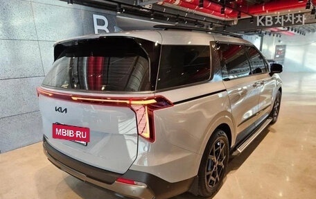 KIA Carnival, 2024 год, 6 036 027 рублей, 3 фотография