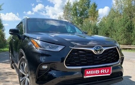 Toyota Highlander, 2023 год, 9 300 000 рублей, 1 фотография