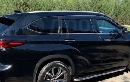 Toyota Highlander, 2023 год, 9 300 000 рублей, 3 фотография