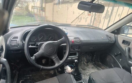 Mazda 323, 1990 год, 150 000 рублей, 2 фотография