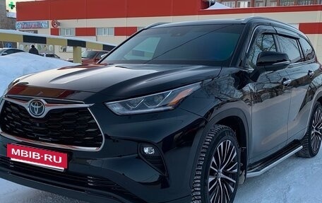 Toyota Highlander, 2023 год, 9 300 000 рублей, 12 фотография