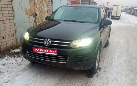 Volkswagen Touareg III, 2012 год, 1 550 000 рублей, 2 фотография