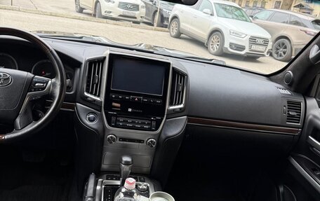 Toyota Land Cruiser 200, 2018 год, 6 650 000 рублей, 3 фотография