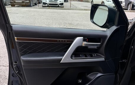 Toyota Land Cruiser 200, 2018 год, 6 650 000 рублей, 6 фотография