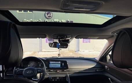 Hyundai Elantra, 2021 год, 1 880 000 рублей, 10 фотография