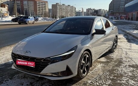 Hyundai Elantra, 2021 год, 1 880 000 рублей, 15 фотография