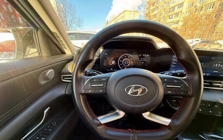 Hyundai Elantra, 2021 год, 1 880 000 рублей, 21 фотография