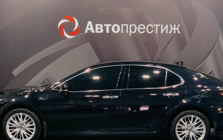 Toyota Camry, 2018 год, 2 730 000 рублей, 4 фотография