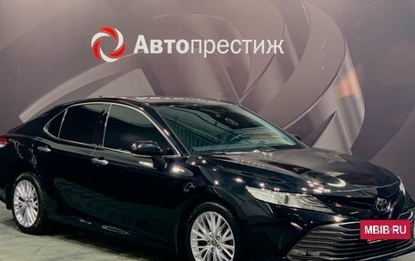 Toyota Camry, 2018 год, 2 730 000 рублей, 3 фотография