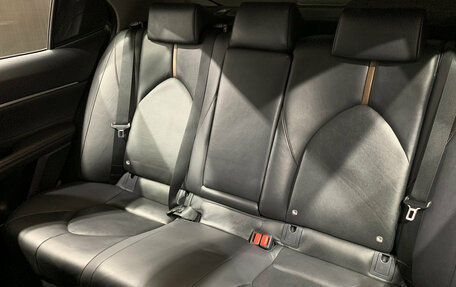 Toyota Camry, 2018 год, 2 730 000 рублей, 17 фотография