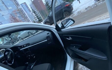 KIA Rio IV, 2018 год, 1 300 000 рублей, 12 фотография