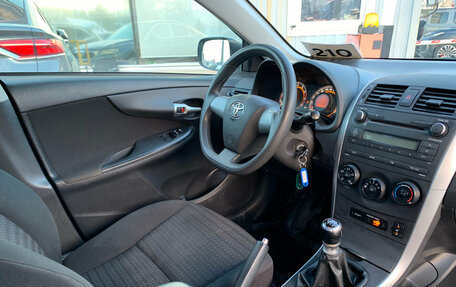 Toyota Corolla, 2011 год, 819 000 рублей, 9 фотография