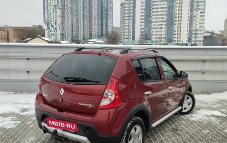 Renault Sandero I, 2012 год, 660 000 рублей, 2 фотография